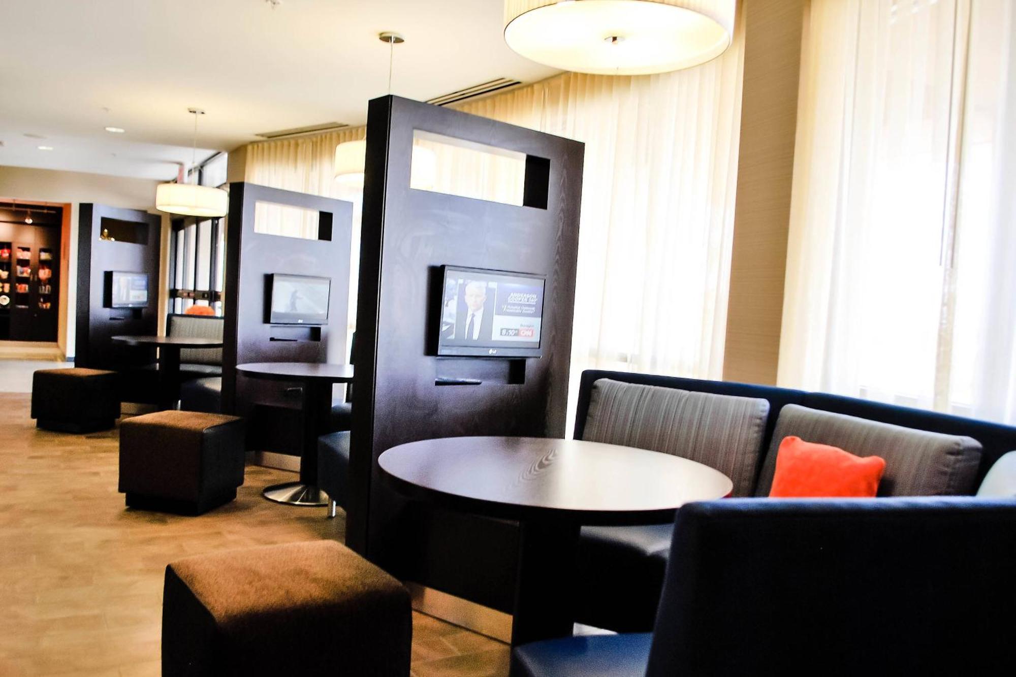 คอร์ทยาร์ด ซาลิน่า Hotel ซาลีนา ภายนอก รูปภาพ