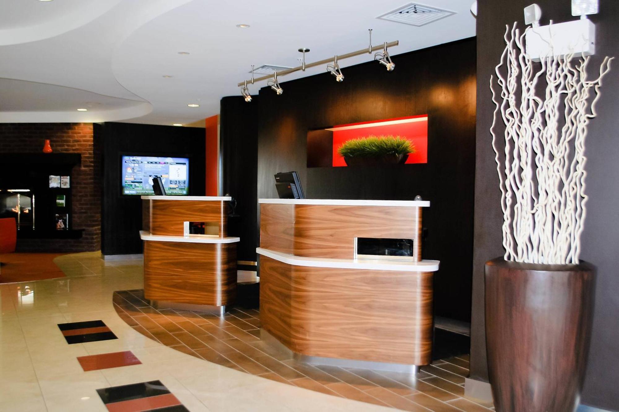 คอร์ทยาร์ด ซาลิน่า Hotel ซาลีนา ภายนอก รูปภาพ