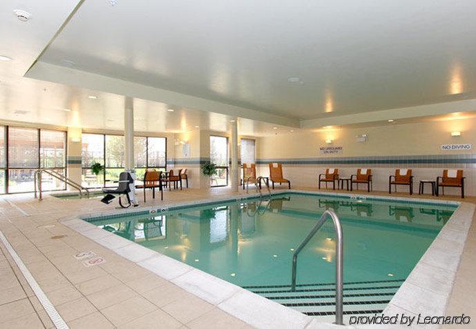 คอร์ทยาร์ด ซาลิน่า Hotel ซาลีนา ภายนอก รูปภาพ